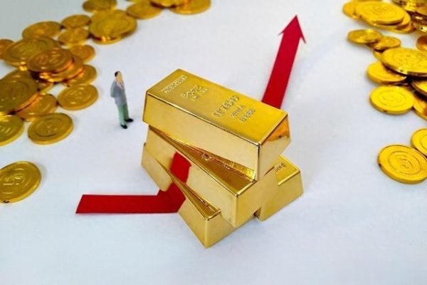 全国配资炒股门户 国际金价24小时暴涨37美元! 三大因素揭秘黄金牛市密码